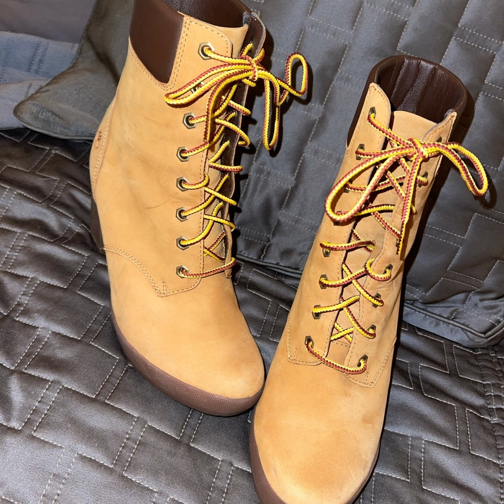 Women’s timberland boot heel